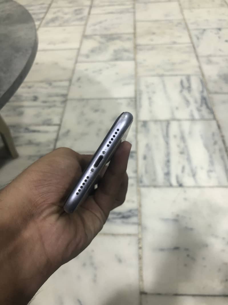 iPhone 11 JV 3