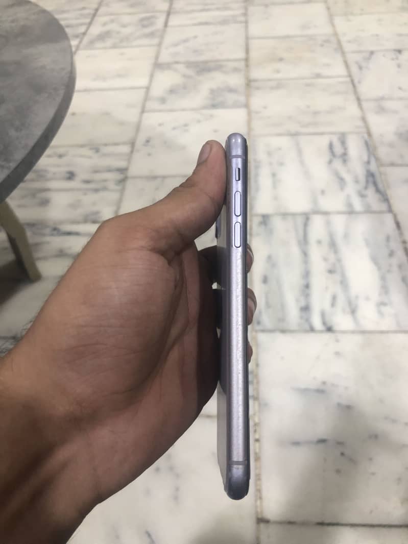 iPhone 11 JV 4