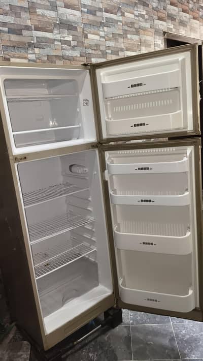 Dawlance Double Door Refrigerator Brand New Condition