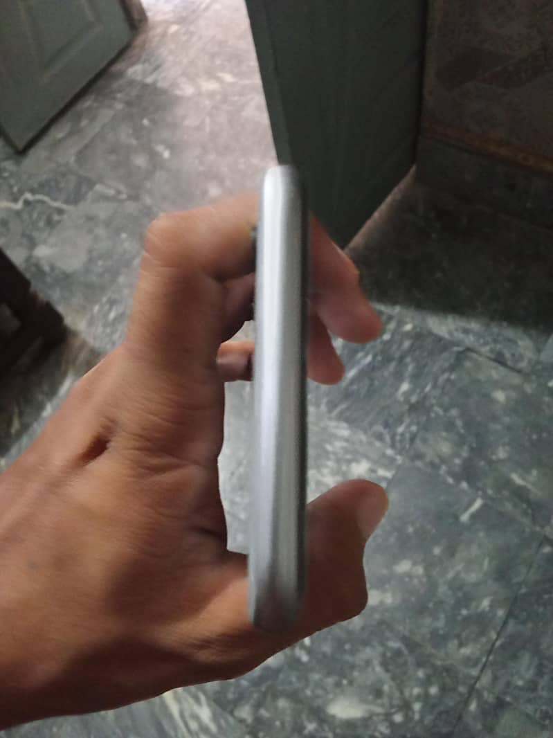 Apple iPhone 6S 5