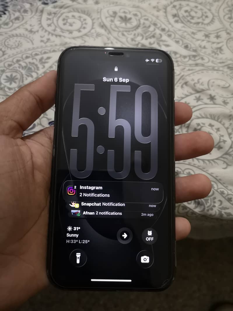 Apple iPhone 11 3