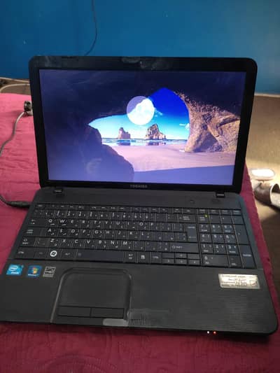 Toshiba satellite laptop 2gb ram 500 gb storage