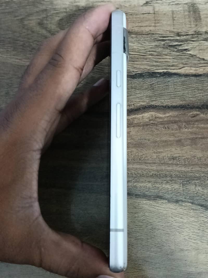 Google pixel 7a 2