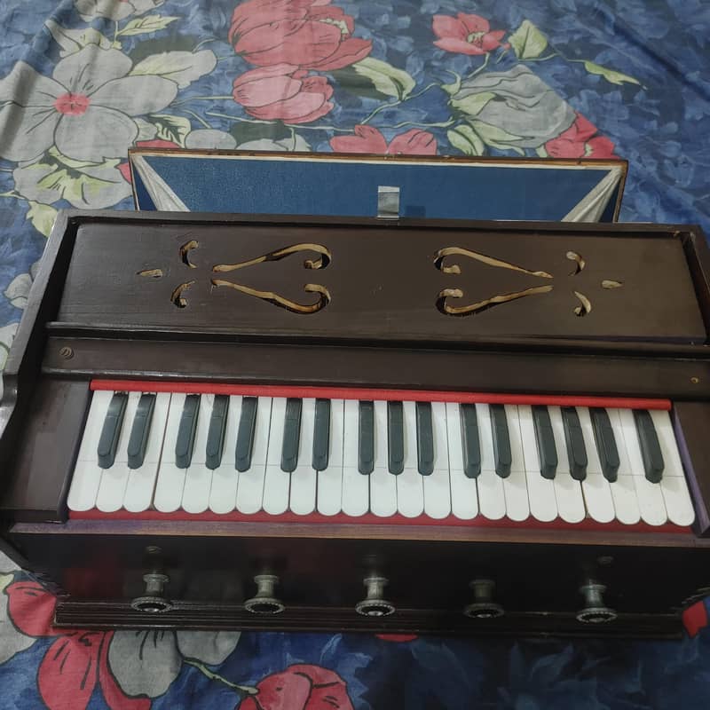 Harmonium 0