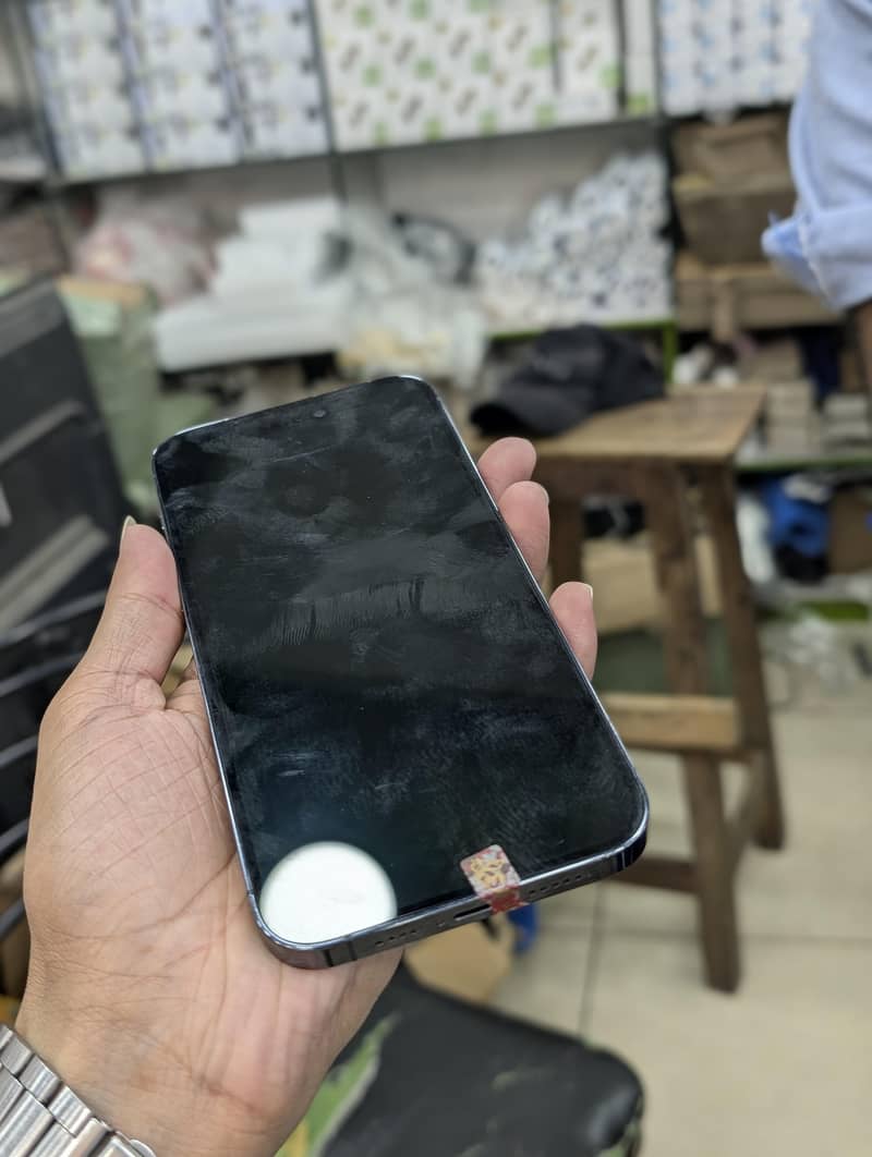 Apple iPhone 14 Pro Max 1