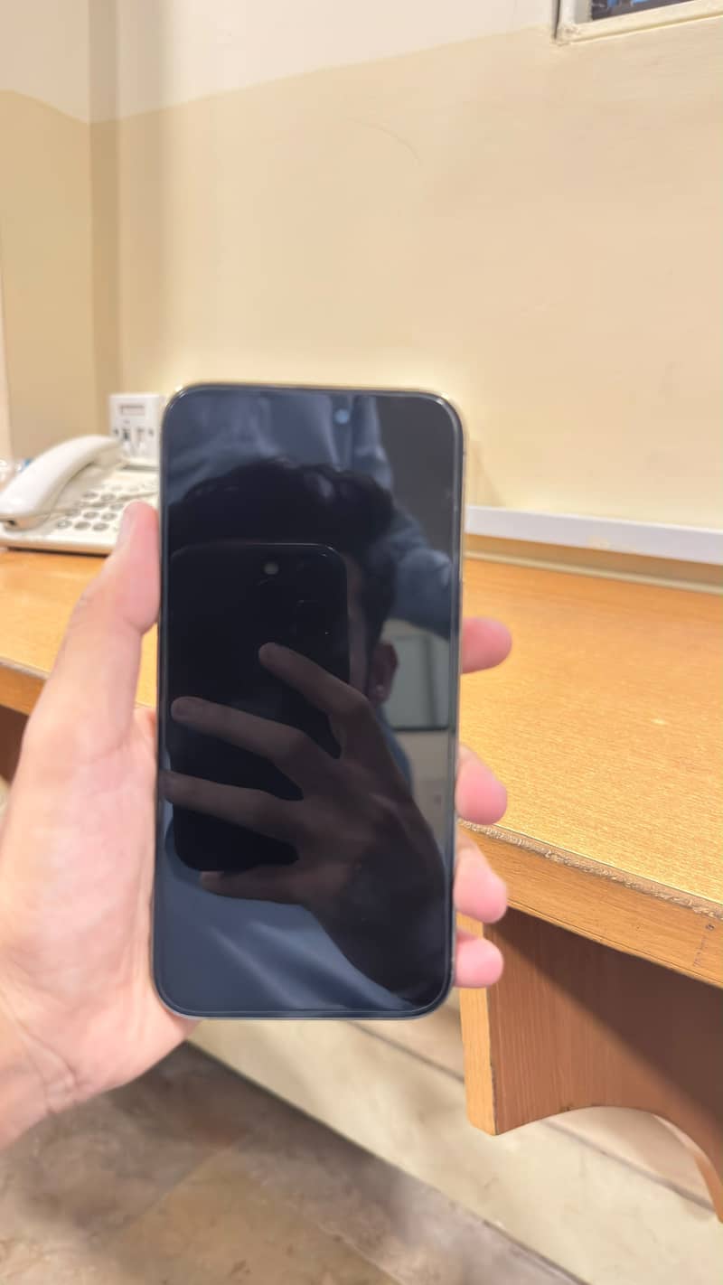 Apple iPhone 14 Pro Max 4