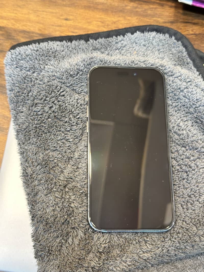 Apple iPhone 14 Pro 1
