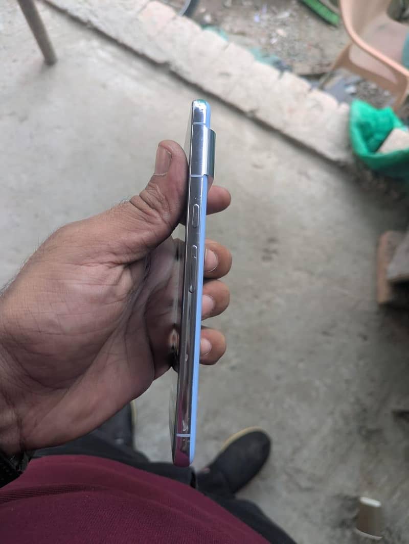 Google Pixel 8 Pro 2