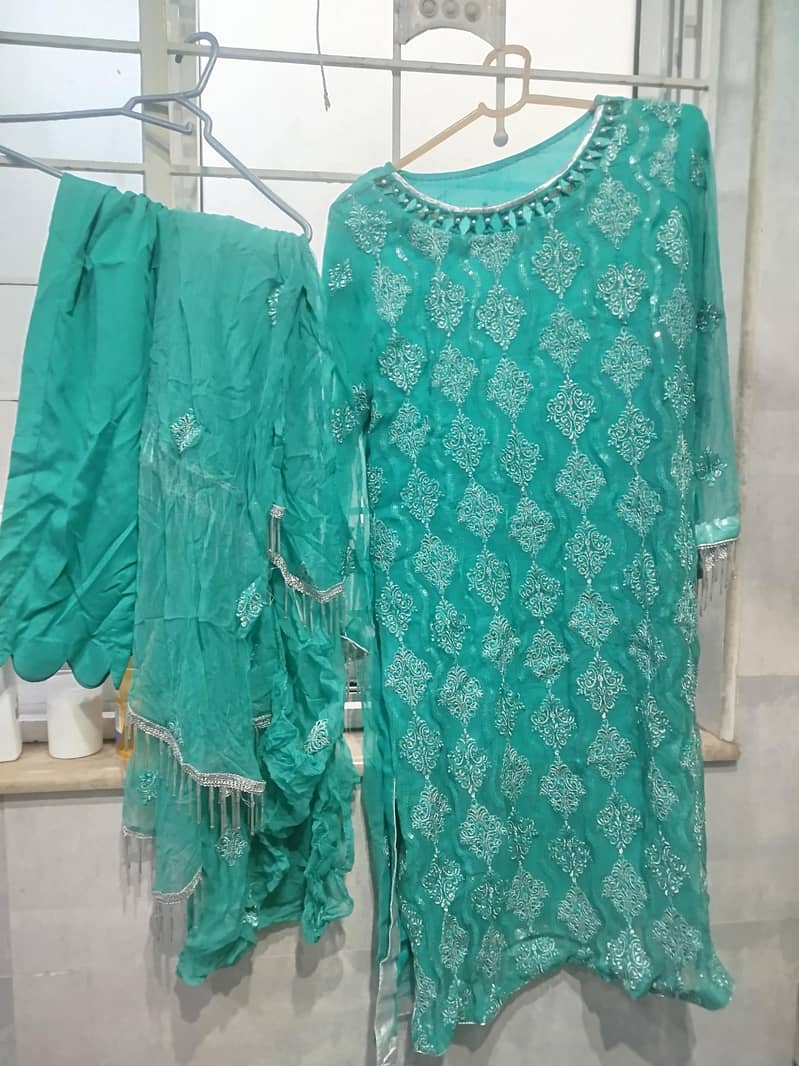 different brand different dresses 3