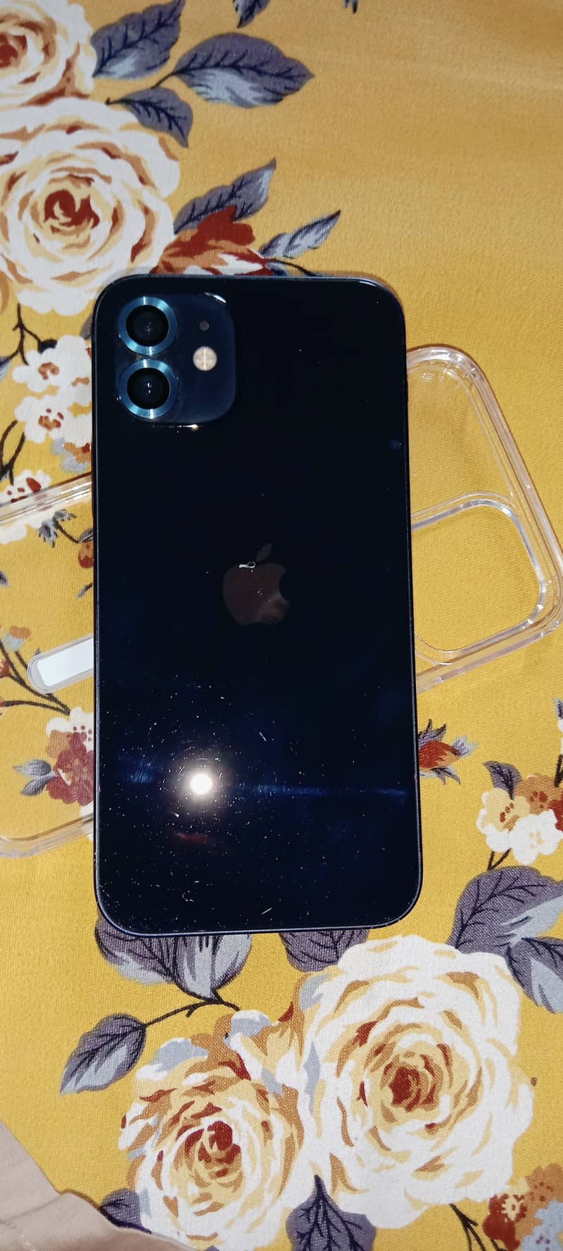 Apple iPhone 12 6
