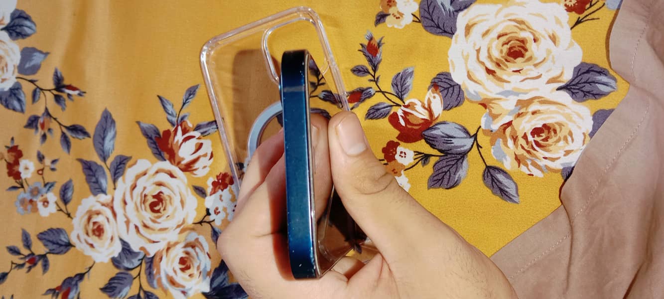 Apple iPhone 12 7