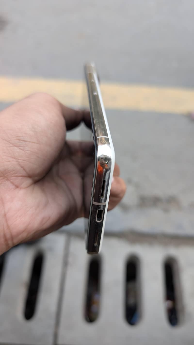 Google Pixel 8 Pro 2