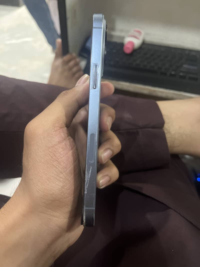 Apple iPhone 13 Pro Max 1