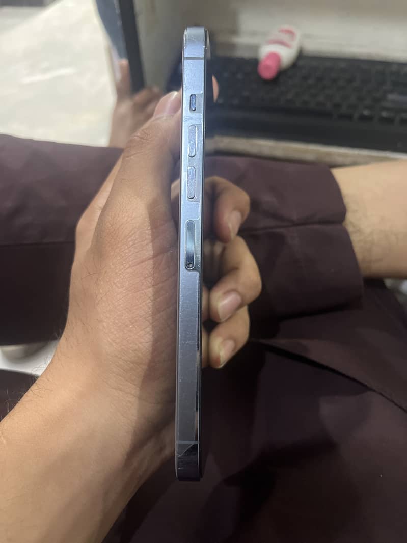 Apple iPhone 13 Pro Max 3