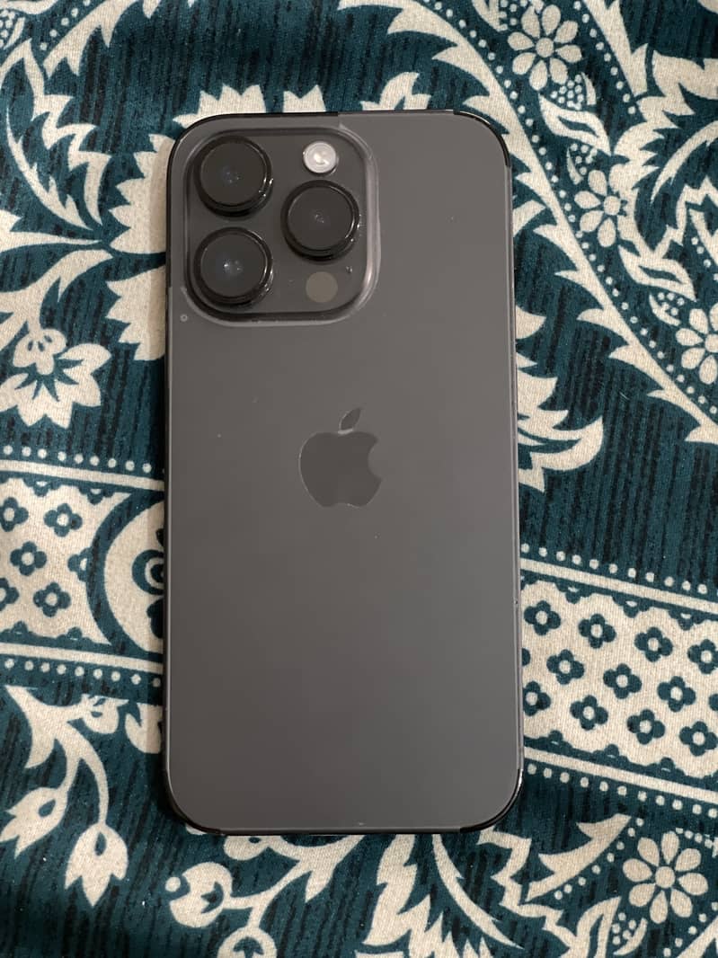 Apple iPhone 14 Pro 1