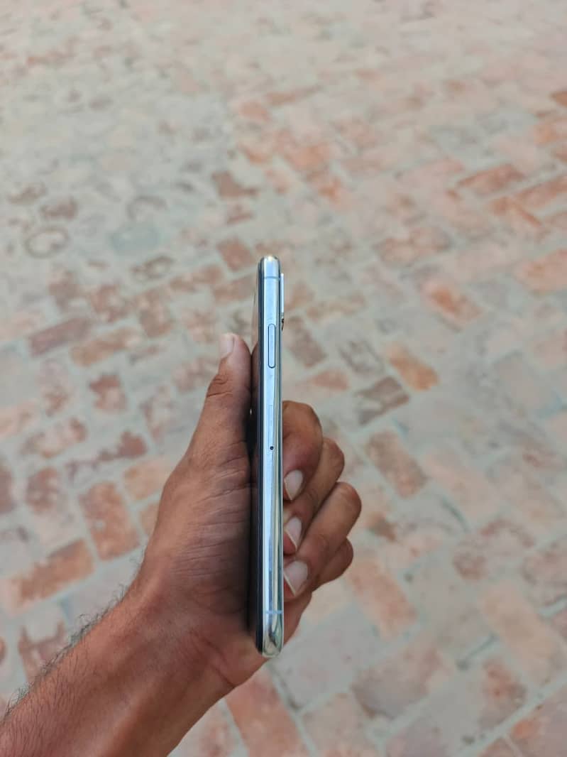 Apple iPhone X 1