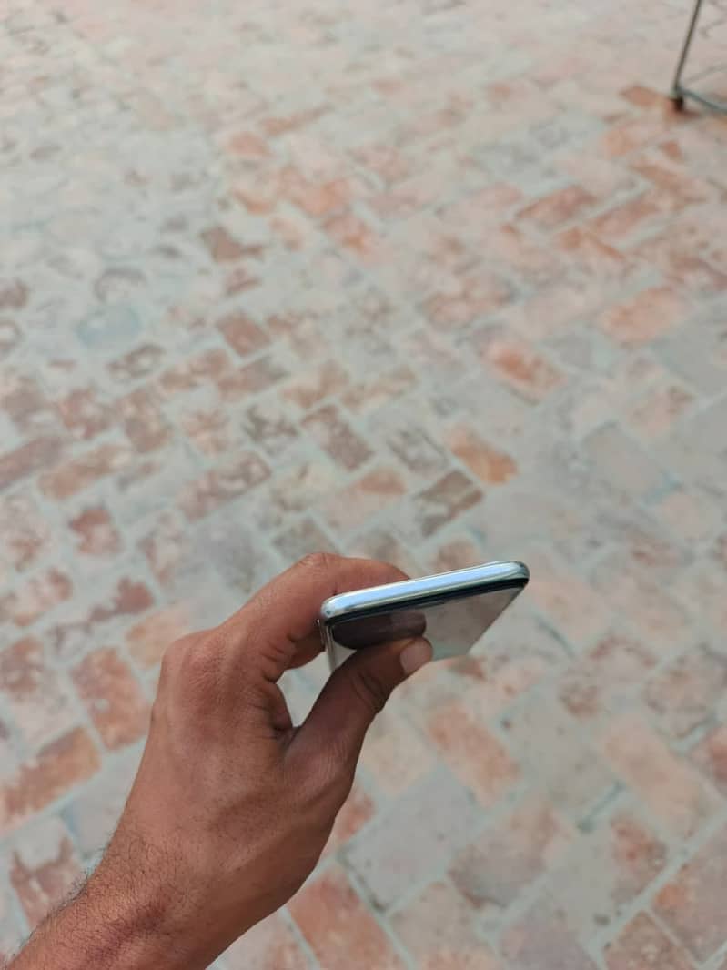 Apple iPhone X 2