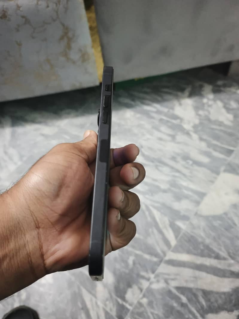 Apple iPhone 14 Pro Max 0