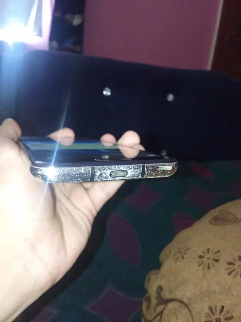 Sharp Aquos R2 2