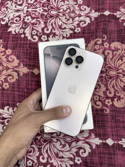 Apple iPhone 16 Pro Max