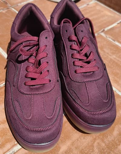 Hustle N Holla Size 43 Shoes Minor Fault