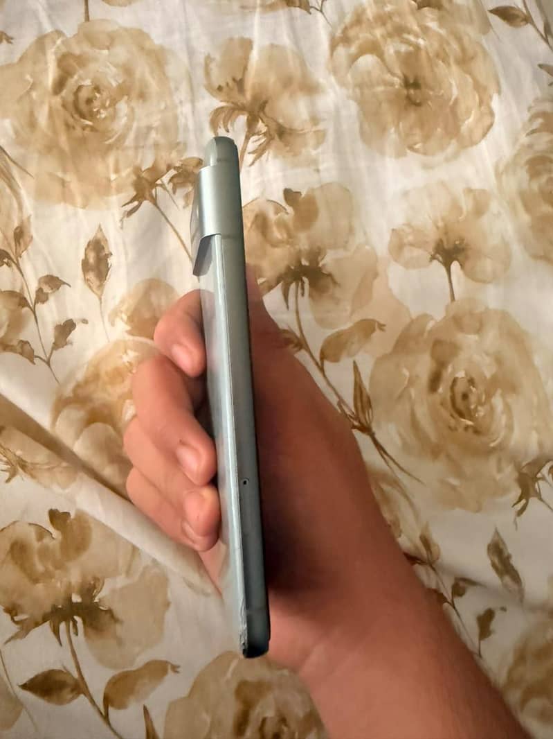 Google Pixel 8 6
