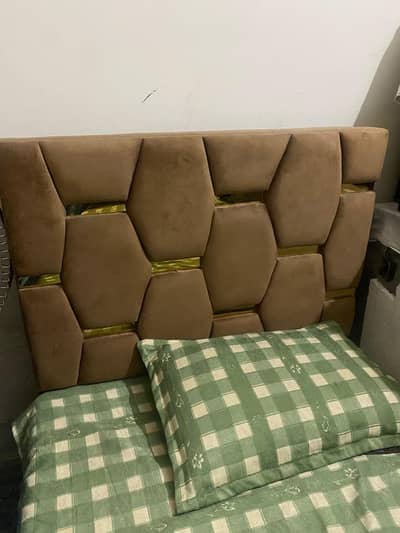 single Bed for sale with matresss