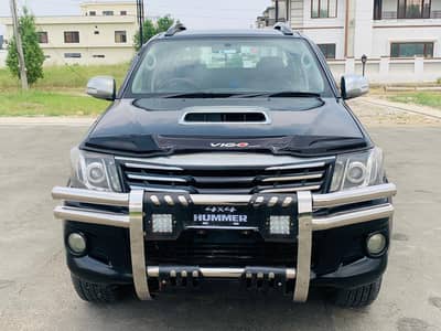 Toyota Hilux Vigo 2011 — For Sale
