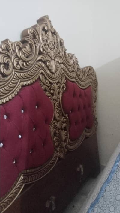 Luxury Royal King Size Bedroom Set - Bed, 2 Side Tables