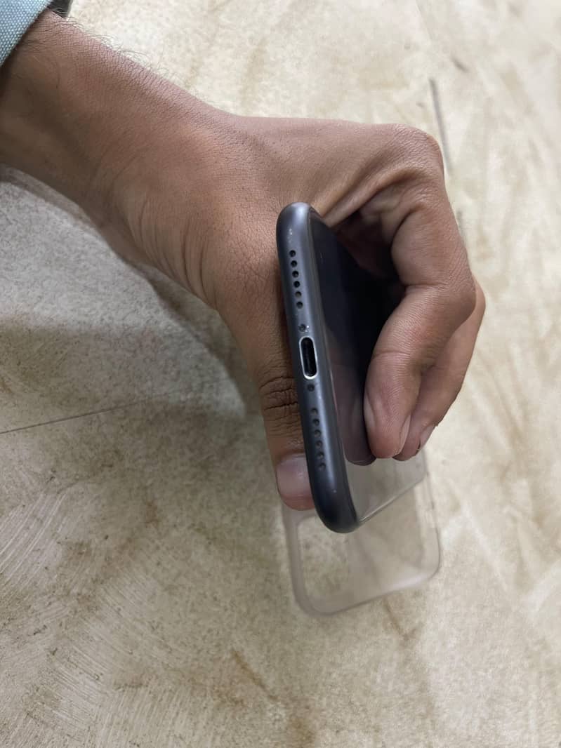 Apple iPhone 11 5