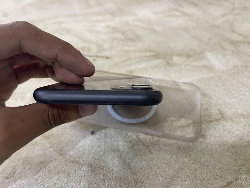 Apple iPhone 11 6