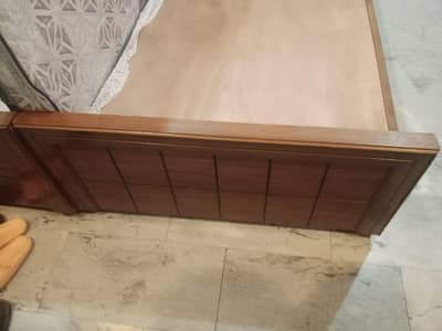 2 kids beds with matress