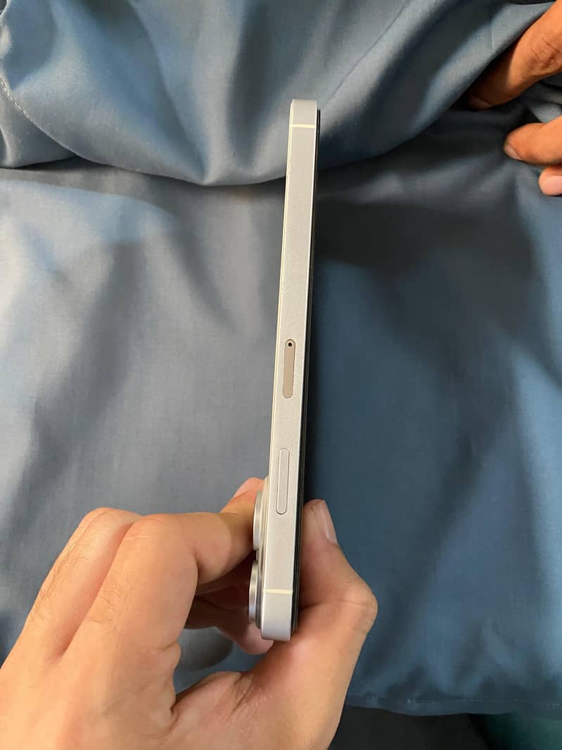 Apple iPhone XS Max 4