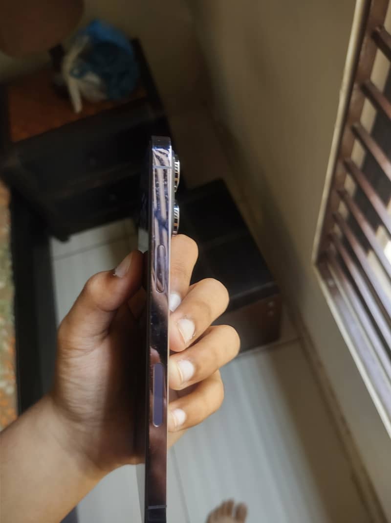 Apple iPhone 14 Pro Max 8