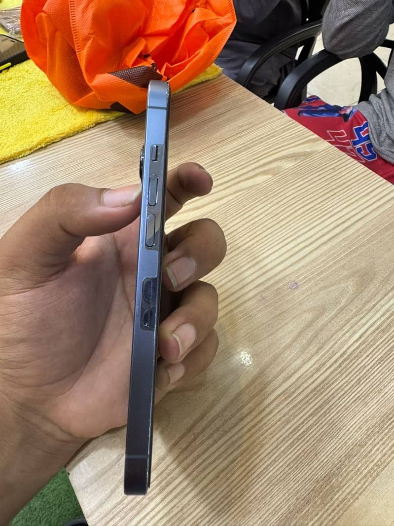 Apple iPhone 13 Pro 1