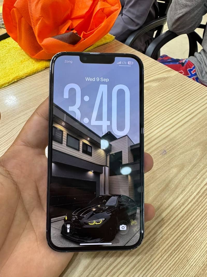 Apple iPhone 13 Pro 4