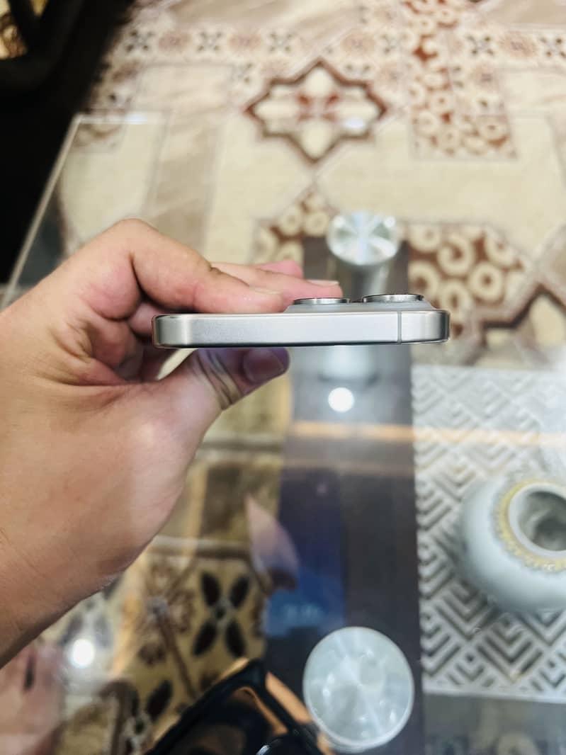 Apple iPhone 15 Pro Max 5