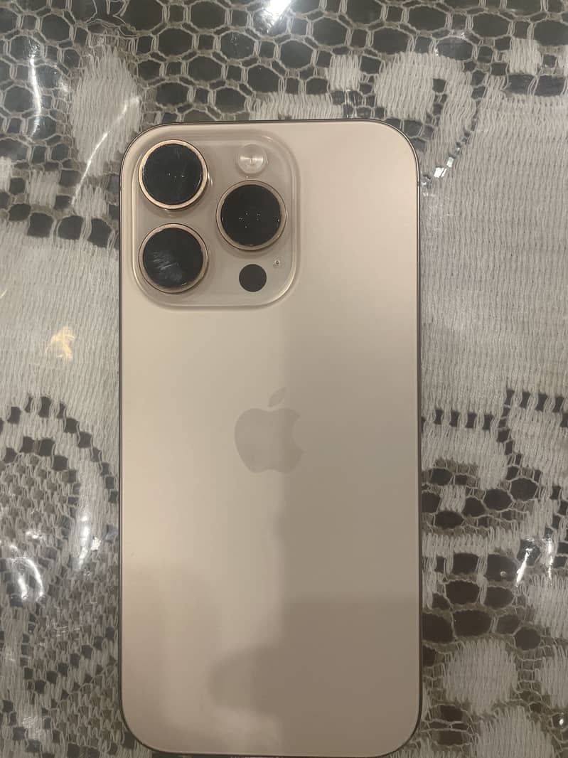Apple iPhone 16 Pro 0