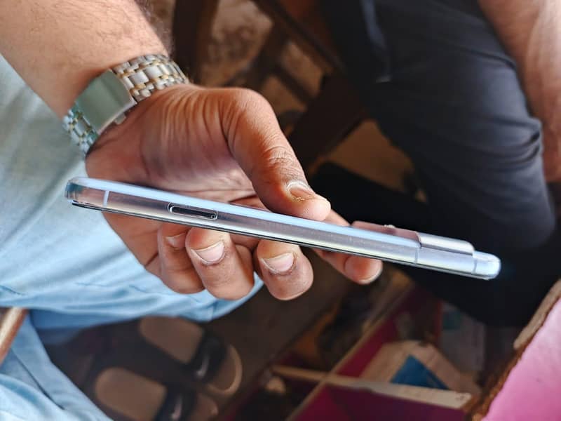 Google Pixel 8 Pro 4