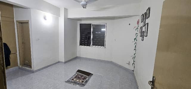 Renovated Faimly Flat For sale
