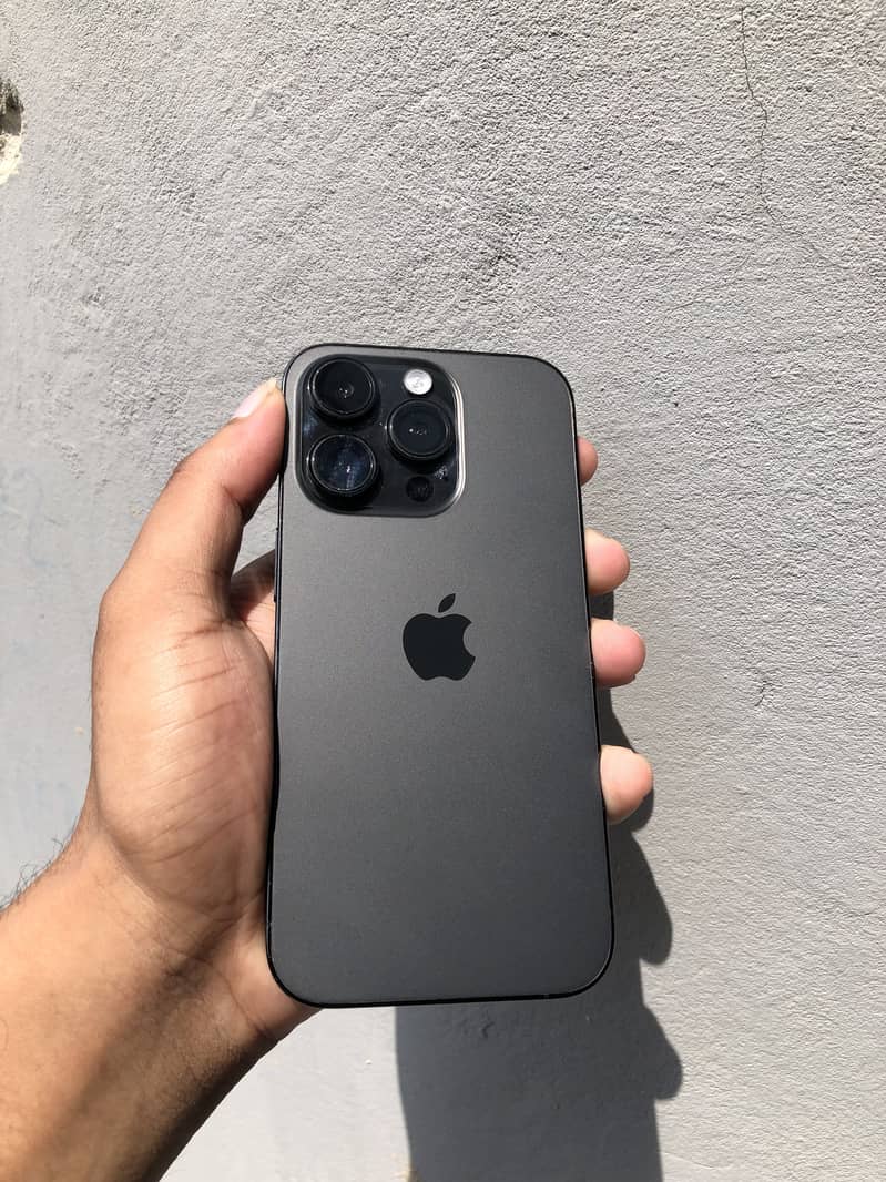 Apple iPhone 14 Pro 0
