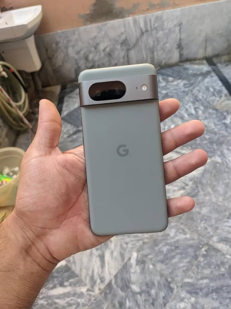Google Pixel 8 1
