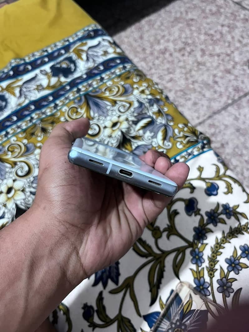 Google Pixel 7a 1