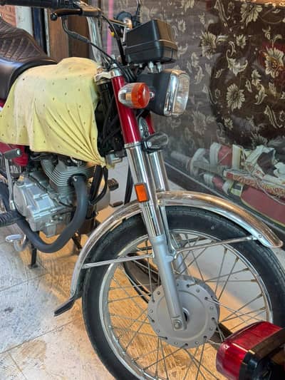 Honda 125 modal 2025 end zero metar