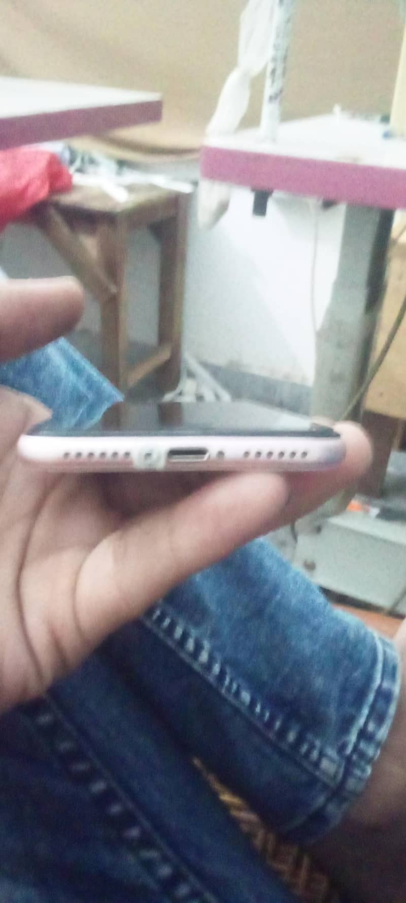 Apple iPhone 7 2