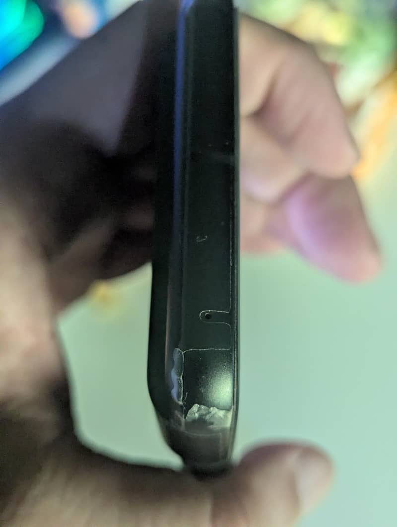Google Pixel 8 4