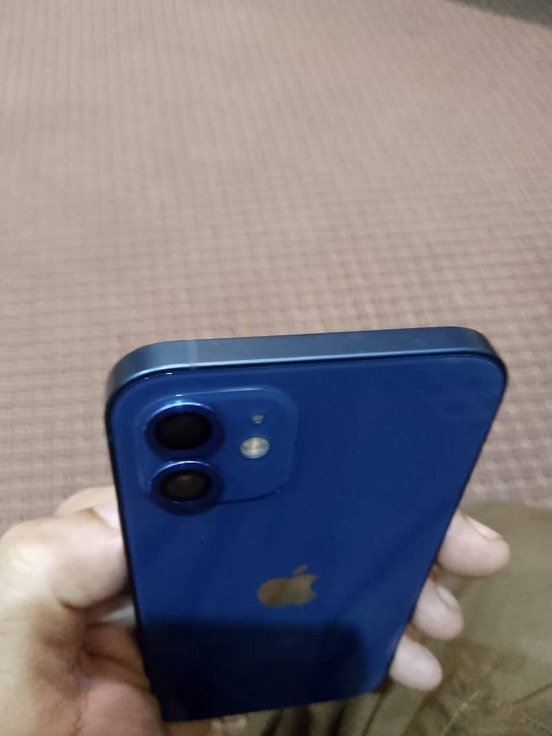 Apple iPhone 12 2