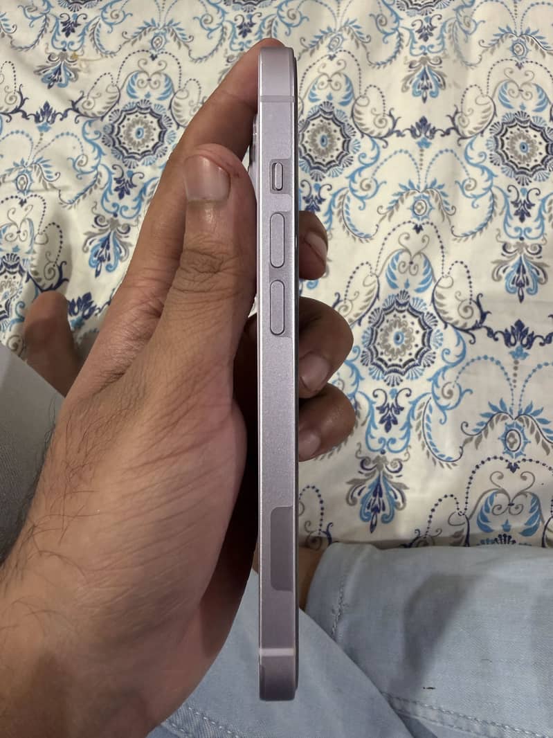Apple iPhone 14 1