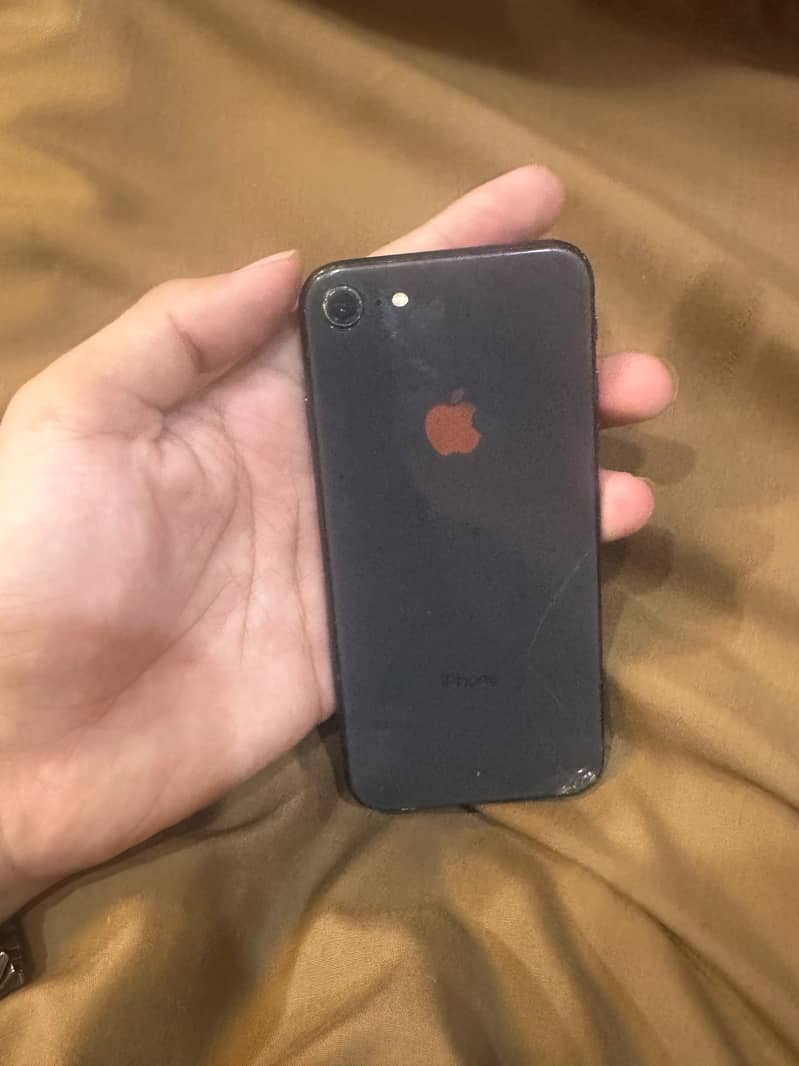 Apple iPhone 8 3