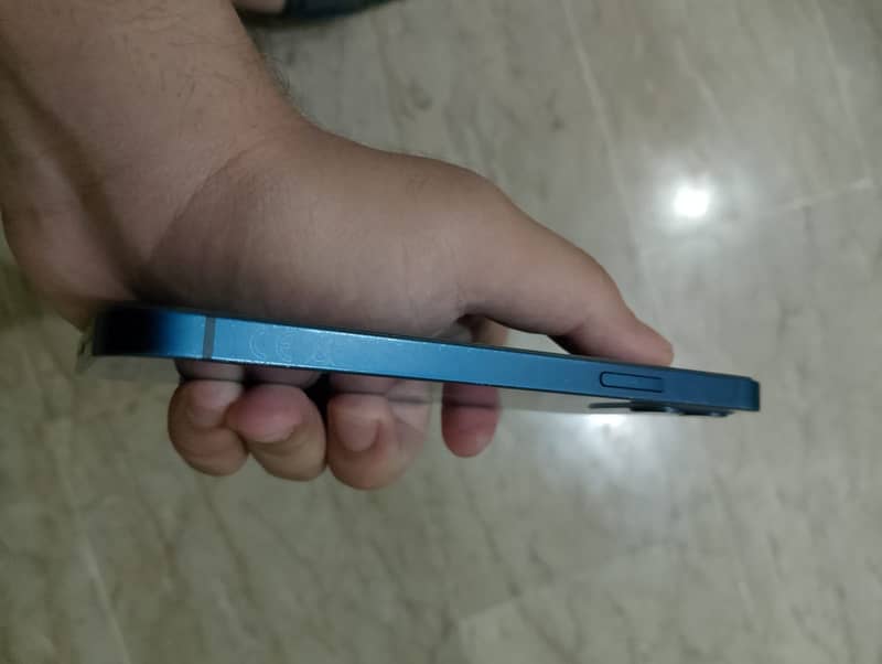 Apple iPhone 12 2